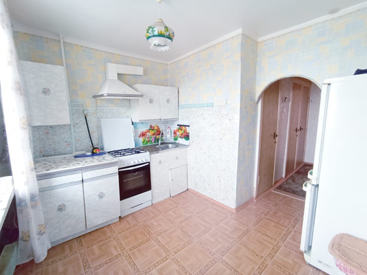 Продам двухкомнатную (2-комн.) квартиру, Строителей ул, 33а, Новомичуринск г