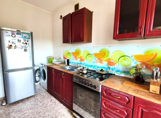 Продам трехкомнатную (3-комн.) квартиру, Привокзальная ул, 30, Апшеронск г