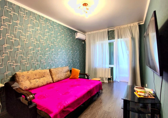 Продам трехкомнатную (3-комн.) квартиру, Привокзальная ул, 30, Апшеронск г