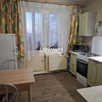 Продам двухкомнатную (2-комн.) квартиру, Ленина пр-кт, 59, Тосно г