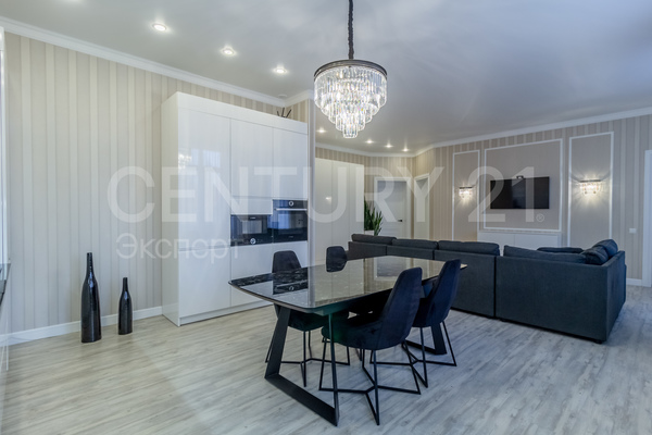 Продам трехкомнатную (3-комн.) квартиру, Мира пр-кт, 100 , Калининград г