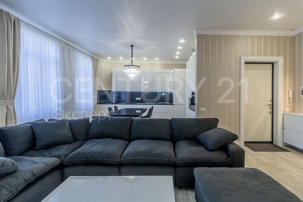 Продам трехкомнатную (3-комн.) квартиру, Мира пр-кт, 100 , Калининград г
