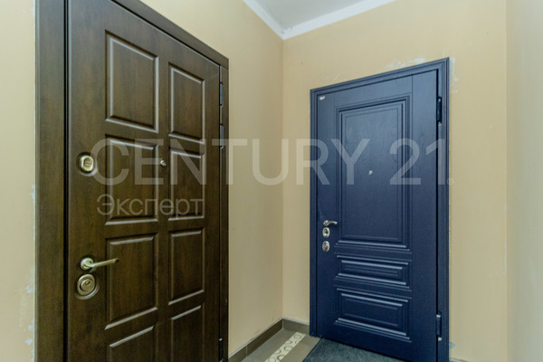 Продам трехкомнатную (3-комн.) квартиру, Мира пр-кт, 100 , Калининград г