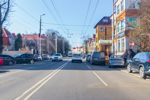 Продам трехкомнатную (3-комн.) квартиру, Мира пр-кт, 100 , Калининград г