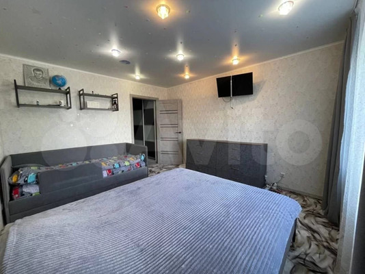 Продам трехкомнатную (3-комн.) квартиру, 34-й мкр, 11/2, Октябрьский г