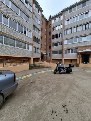 Продам трехкомнатную (3-комн.) квартиру, 34-й мкр, 11/2, Октябрьский г