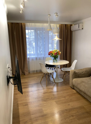 Продам трехкомнатную (3-комн.) квартиру, Красноармейская ул, 61/101, Ростов-на-Дону г