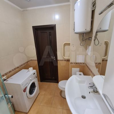 Продам двухкомнатную (2-комн.) квартиру, Сибгата Хакима ул, 391, Казань г