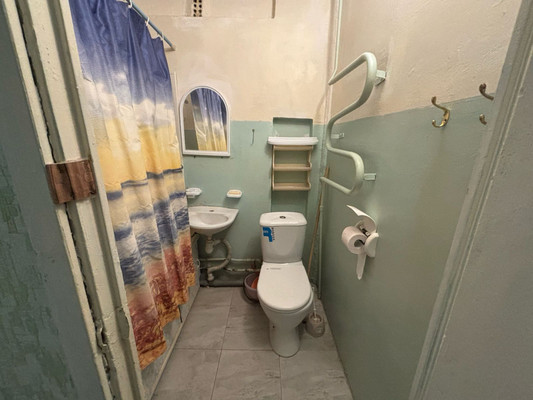 Продам однокомнатную (1-комн.) квартиру, Вокзальная ул, 150, Брянск г