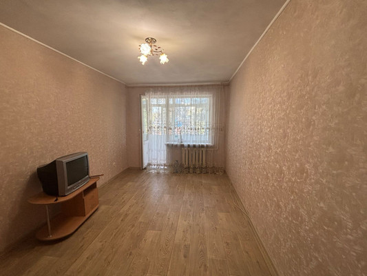 Продам однокомнатную (1-комн.) квартиру, Вокзальная ул, 150, Брянск г