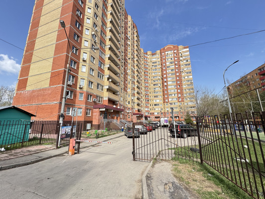 Продам трехкомнатную (3-комн.) квартиру, 2-я Заводская ул, 20/1, Красково п