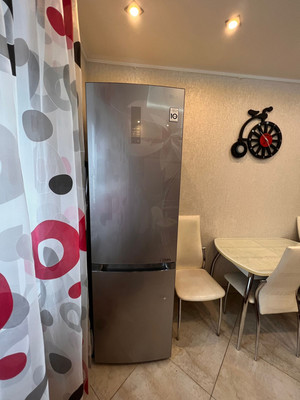 Продам двухкомнатную (2-комн.) квартиру, Луговая ул, 3, Великий Новгород г