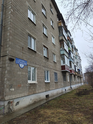 Продам двухкомнатную (2-комн.) квартиру, Свердлова ул, 9, Нижний Тагил г