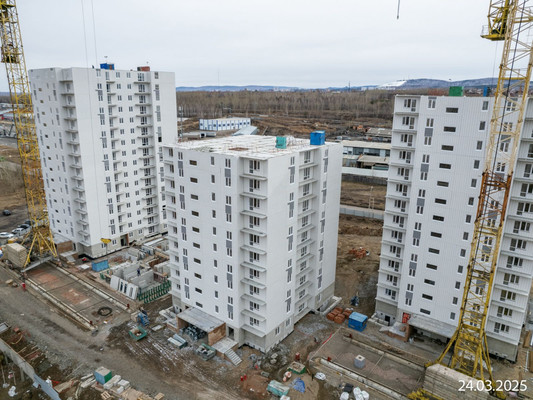 Продам двухкомнатную (2-комн.) квартиру (долевое), Славы ул, Красноярск г