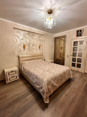 Продам трехкомнатную (3-комн.) квартиру, Академика Лаврентьева ул, 11, Казань г