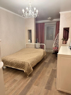 Продам трехкомнатную (3-комн.) квартиру, Академика Лаврентьева ул, 11, Казань г