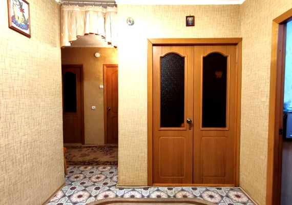 Продам двухкомнатную (2-комн.) квартиру, Ленина ул, 4, Апшеронск г