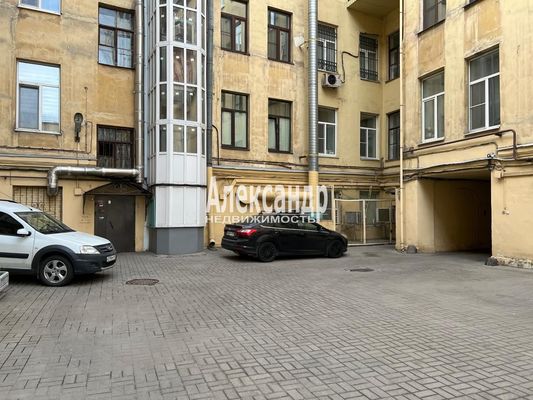 Продам коммерческое помещение 65,4 м2, Итальянская ул, 37/18, Санкт-Петербург г
