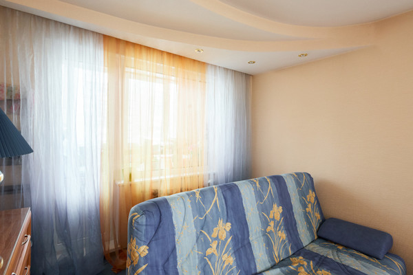 Продам трехкомнатную (3-комн.) квартиру, Капитана Маклакова ул, 6, Мурманск г