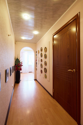 Продам трехкомнатную (3-комн.) квартиру, Капитана Маклакова ул, 6, Мурманск г