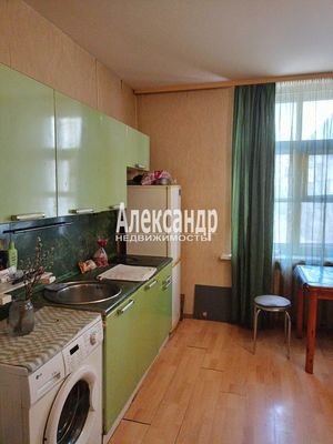 Продам комнату в 3-комн. квартире, Ларина ул, 6, Сертолово г