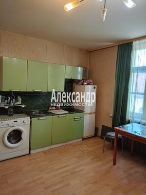 Продам комнату в 3-комн. квартире, Ларина ул, 6, Сертолово г