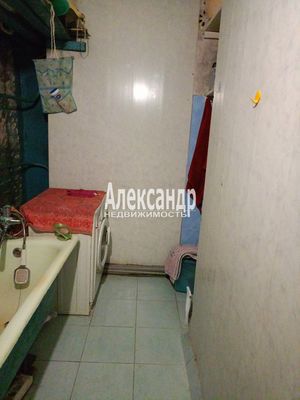 Продам комнату в 3-комн. квартире, Ларина ул, 6, Сертолово г