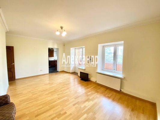 Продам трехкомнатную (3-комн.) квартиру, Заозерная ул, 1, Кузьмолово д