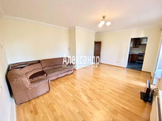 Продам трехкомнатную (3-комн.) квартиру, Заозерная ул, 1, Кузьмолово д