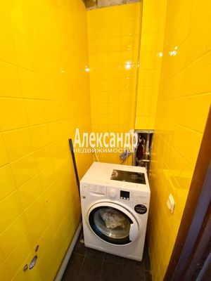 Продам трехкомнатную (3-комн.) квартиру, Заозерная ул, 1, Кузьмолово д