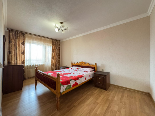 Продам двухкомнатную (2-комн.) квартиру, Горького ул, 56, Нальчик г