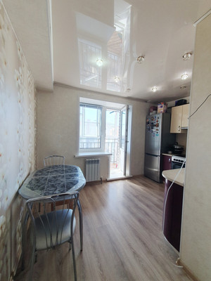Продам двухкомнатную (2-комн.) квартиру, Хренникова ул, 1к242, Липецк г