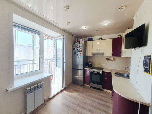 Продам двухкомнатную (2-комн.) квартиру, Хренникова ул, 1к242, Липецк г