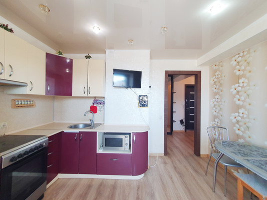 Продам двухкомнатную (2-комн.) квартиру, Хренникова ул, 1к242, Липецк г