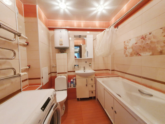 Продам двухкомнатную (2-комн.) квартиру, Хренникова ул, 1к242, Липецк г