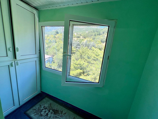 Продам многокомнатную квартиру, Тимирязева ул, 39, Ялта г