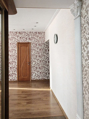Продам трехкомнатную (3-комн.) квартиру, Крылатый мкр, 4, Иркутск г