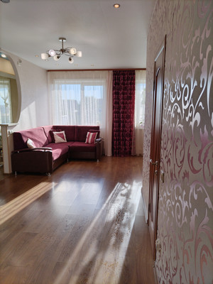 Продам трехкомнатную (3-комн.) квартиру, Крылатый мкр, 4, Иркутск г