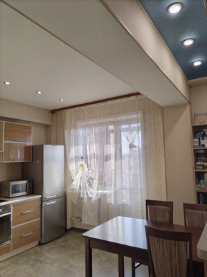 Продам трехкомнатную (3-комн.) квартиру, Крылатый мкр, 4, Иркутск г