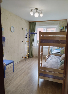 Продам трехкомнатную (3-комн.) квартиру, Крылатый мкр, 4, Иркутск г