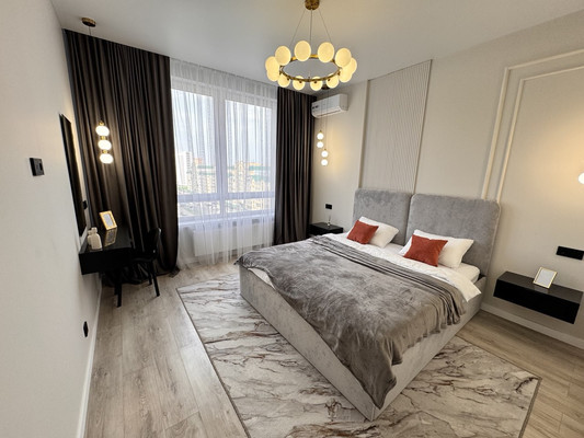 Продам трехкомнатную (3-комн.) квартиру, Чистопольская ул, 88, Казань г