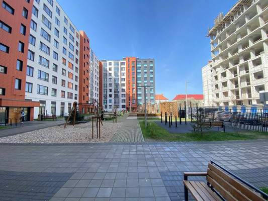 Продам двухкомнатную (2-комн.) квартиру (долевое), Батальная ул, Калининград г