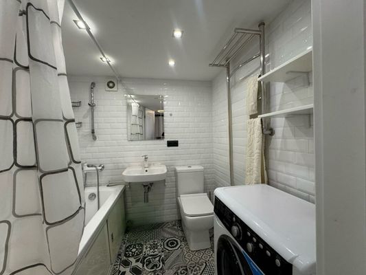 Продам однокомнатную (1-комн.) квартиру, Волжская (Центральный р-н) ул, 32, Сочи г