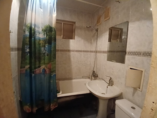 Продам двухкомнатную (2-комн.) квартиру, Маршала Жукова ул, 25, Туапсе г