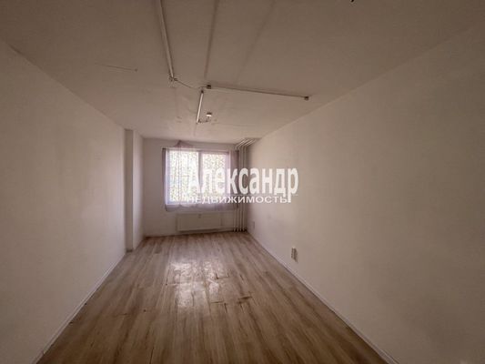 Продам двухкомнатную (2-комн.) квартиру, Екатерининская ул, 2, Мурино п