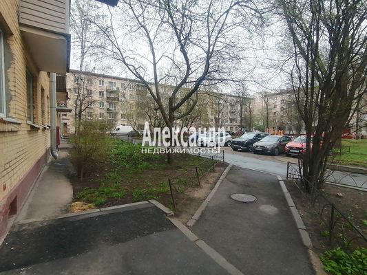 Продам однокомнатную (1-комн.) квартиру, Орджоникидзе ул, 25, Санкт-Петербург г