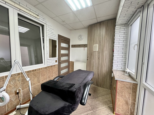 Продам торговое помещение 44,1 м2, Карташева ул, 5, Калининград г