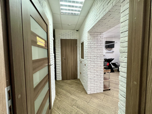 Продам торговое помещение 44,1 м2, Карташева ул, 5, Калининград г