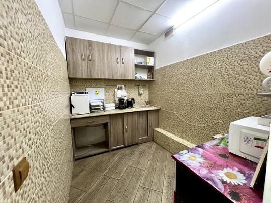 Продам торговое помещение 44,1 м2, Карташева ул, 5, Калининград г