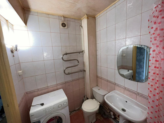 Продам двухкомнатную (2-комн.) квартиру, Красноармейская ул, 74, Нижний Тагил г